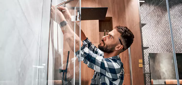 Replace Shower Doors with Frameless Pampa